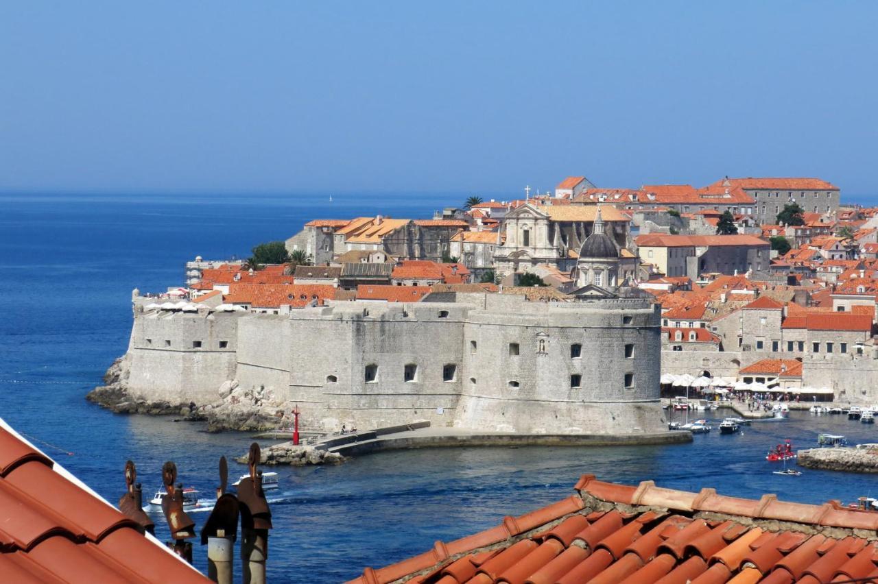 Sunset Over The Dubrovnik'S Old Town 외부 사진